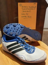 Adidas yleispiikkarit, koko 40, hinta 30€, myyjä Seppälä